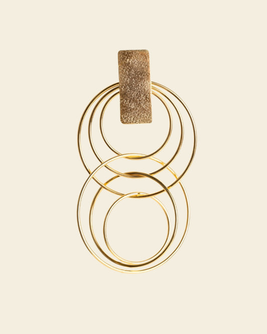 Handcrafted bronze accessory with 24K gold plating

Inspired by ancient jewelry showcased at the Bogotá Museum of Gold. A timeless piece that connects past and present.

Show your style with Zipa and tag us @bokdi.eu!